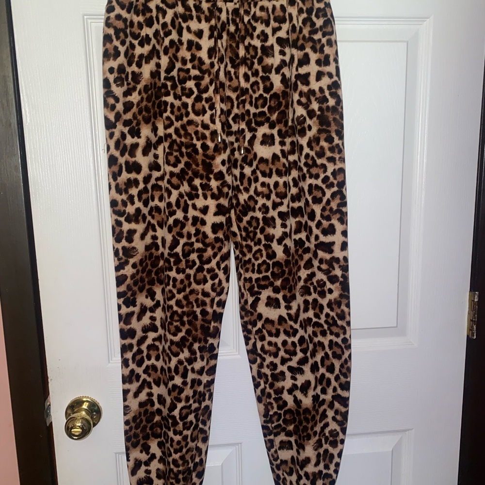 Entro Leopard Print Pants - Picture 12 of 13